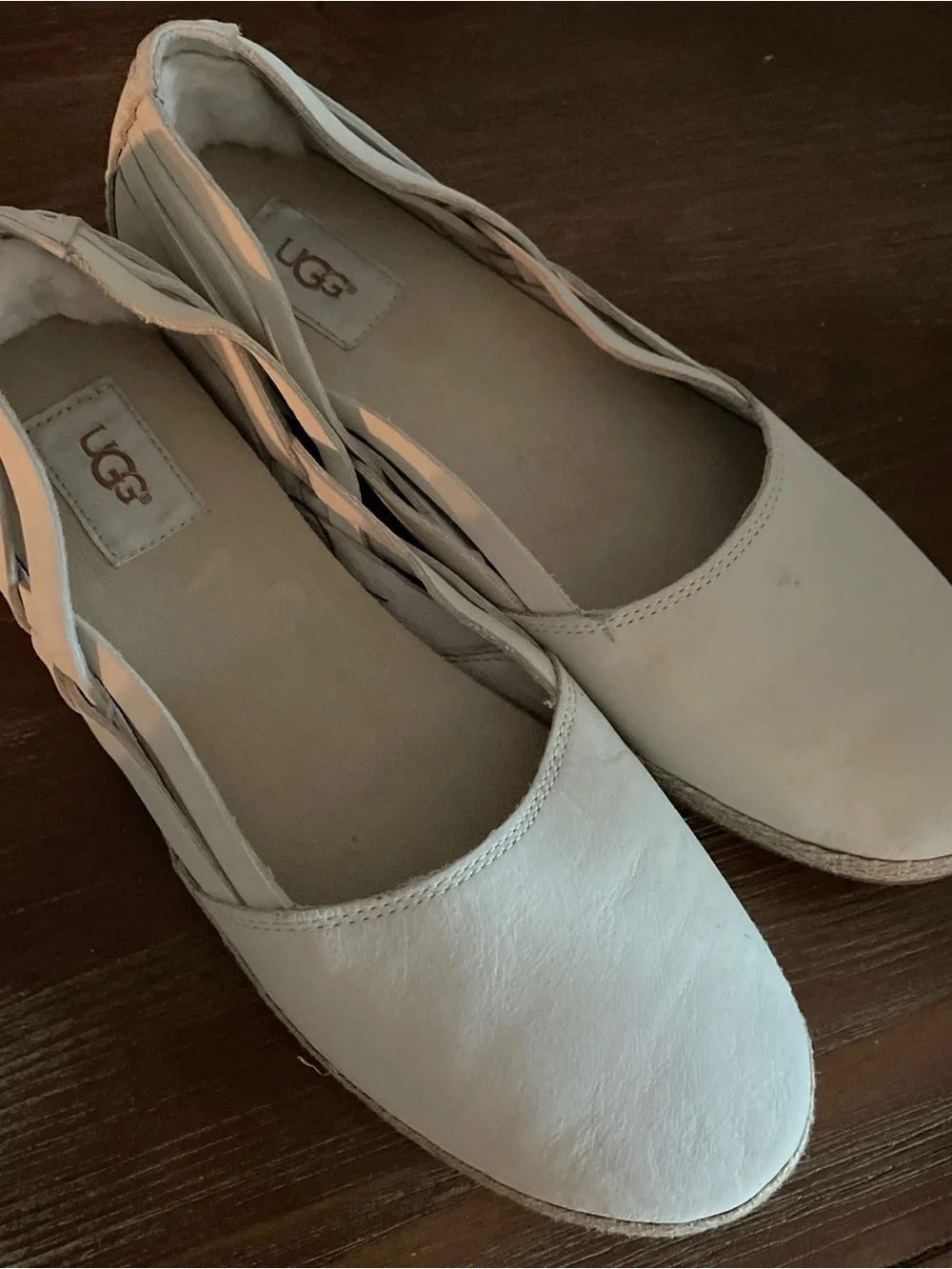 UGG Espadrille Tippie Nubuck Leather Flats Size 10 Beachy Coastal Casual Chic